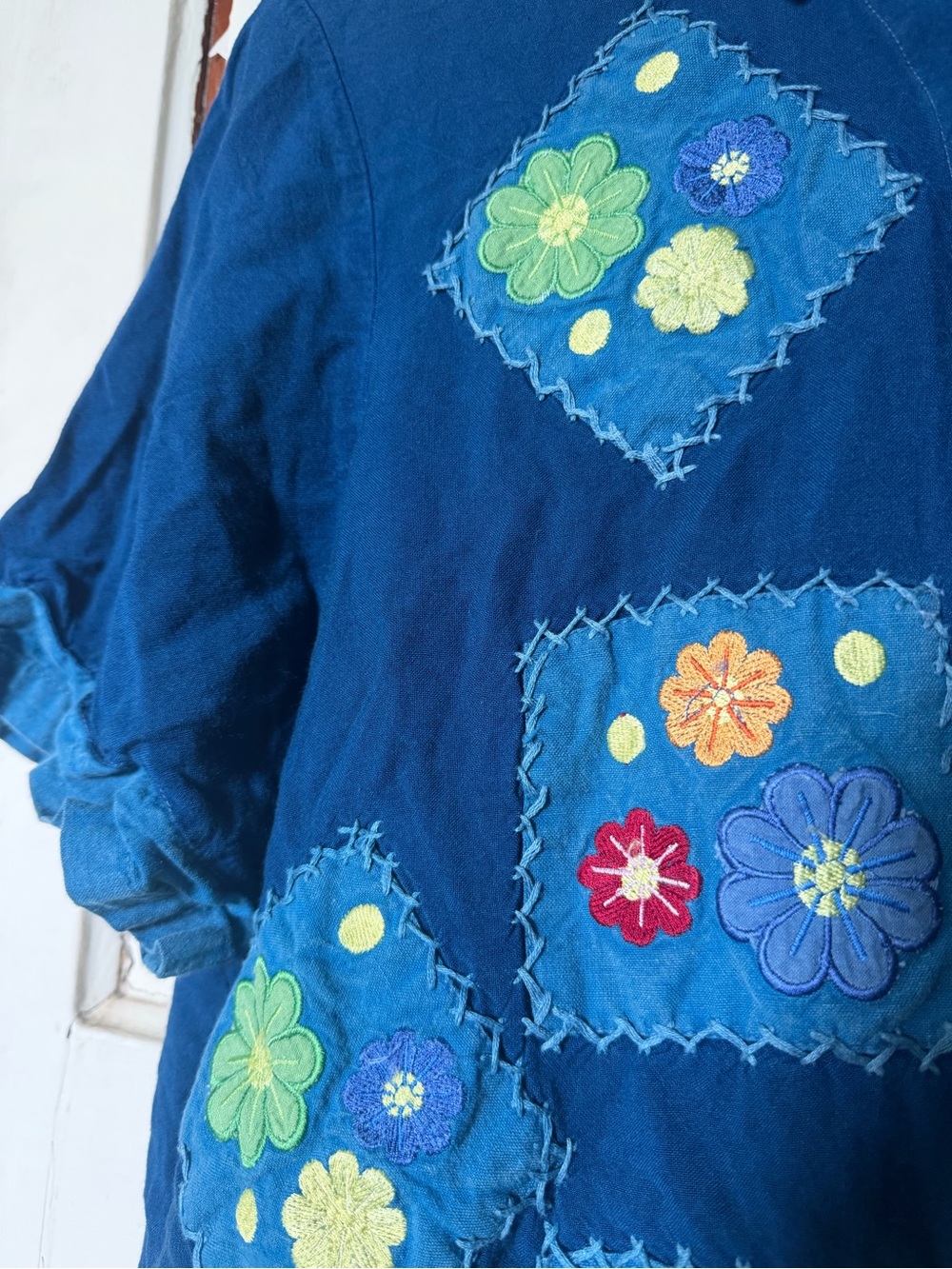 Country Wear Casuals Floral Applique Embroidered Button Front Top - Picture 6 of 6